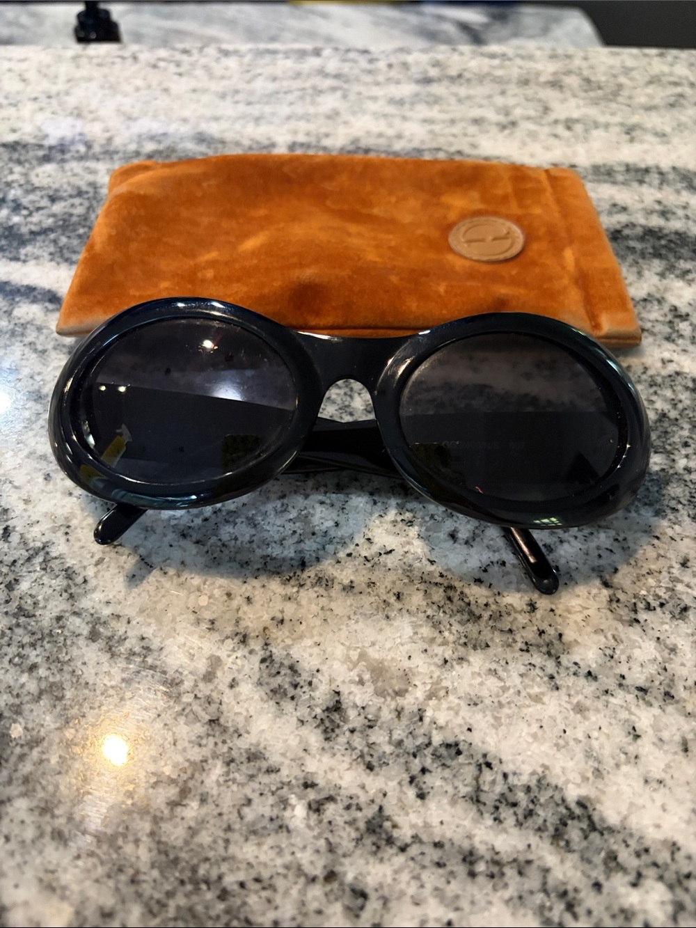 Gucci Black Round Sunglasses with Dark Lenses